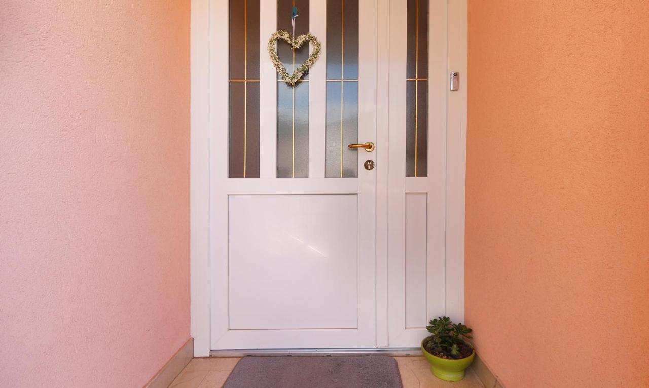 Apartments Emilija Makarska Ngoại thất bức ảnh