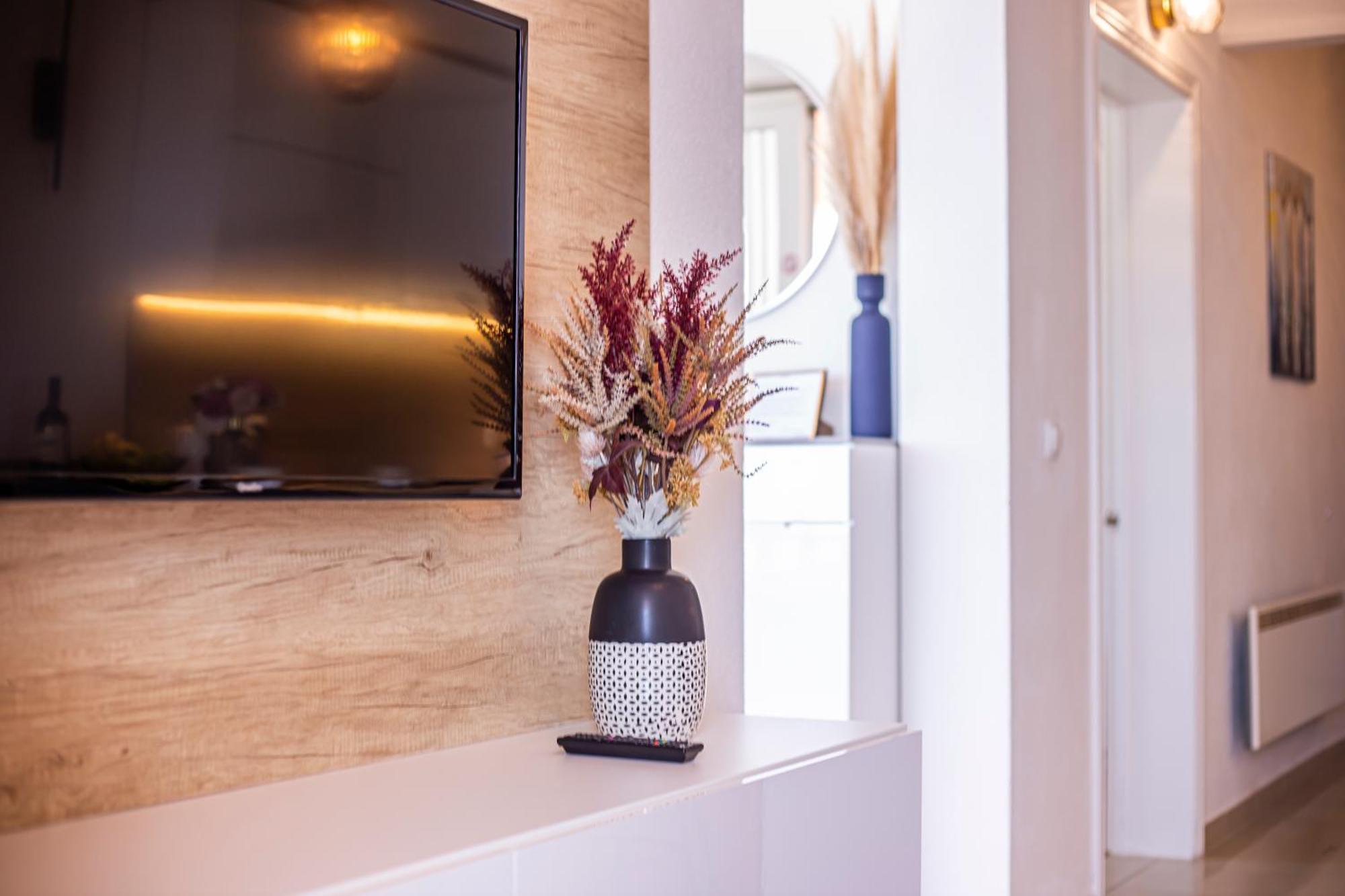 Apartments Emilija Makarska Ngoại thất bức ảnh