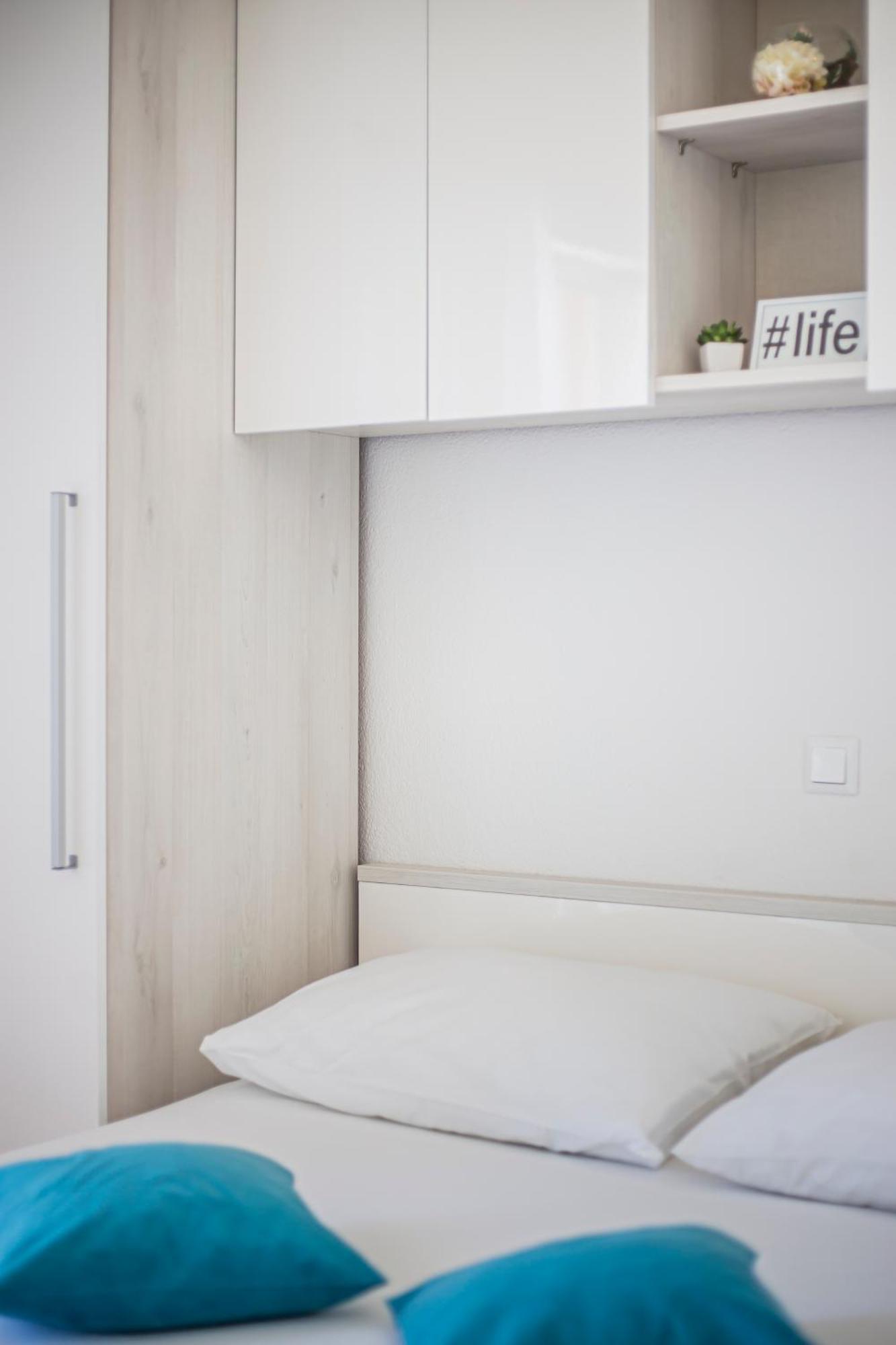 Apartments Emilija Makarska Ngoại thất bức ảnh